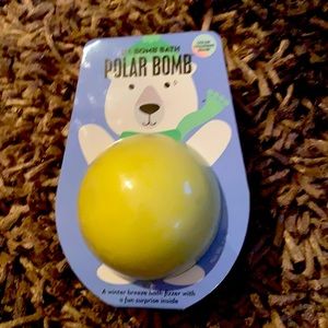 Da Bomb Polar Bath Bomb Color Changing with a surprise inside